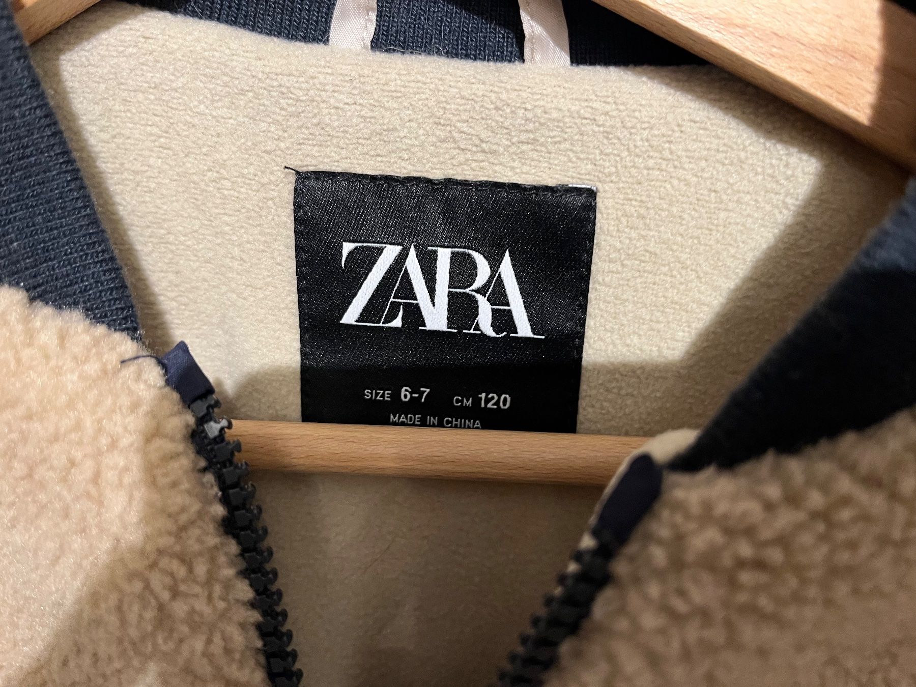 Zara Pullover & Sweatshirts: Teddy Pullover/ Jacke – Gebraucht aus Adelboden von Jestil20 1