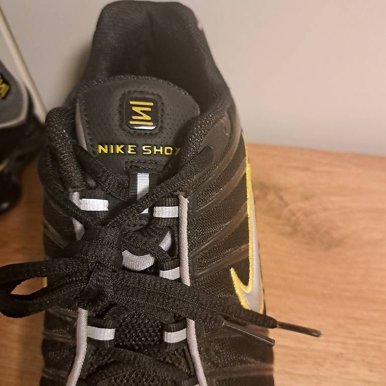 Scarpe da uomo: Nike Shox 40.5 – Usato da Neftenbach venduto da sam_jbb5 1