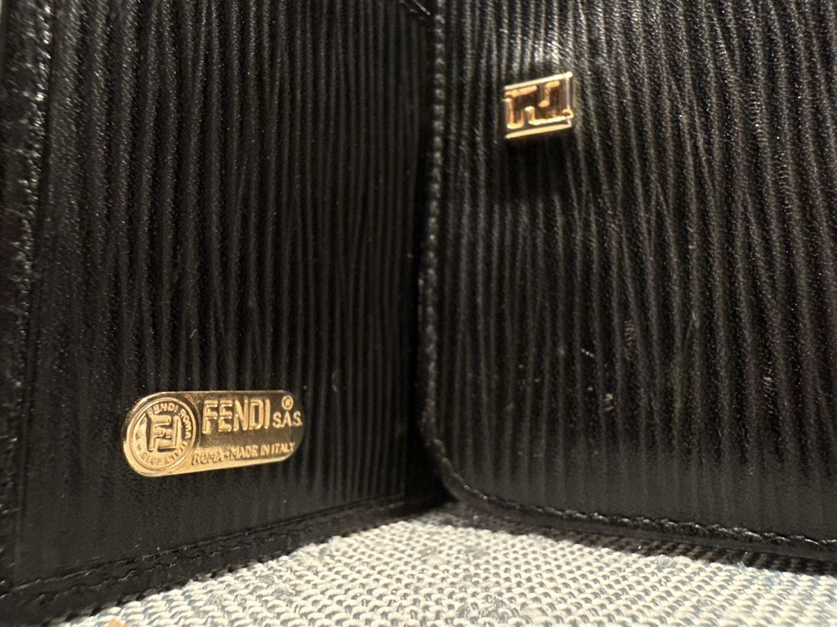 Fendi Portamonete: Fendi Wallet Vintage – Usato da Zürich venduto da salifali 3