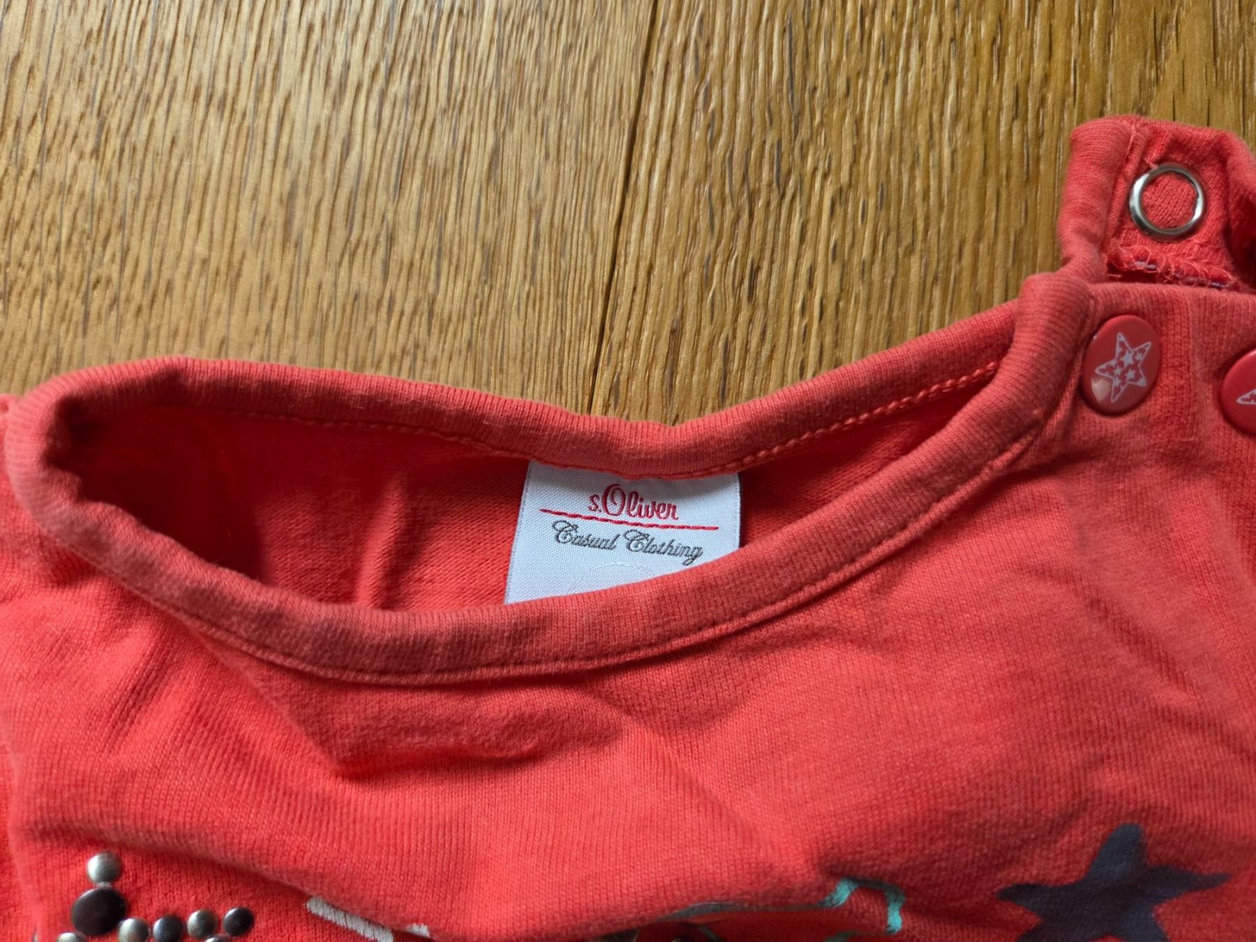 Maglioni & Felpe: Gr. 68, Langarmshirt, rot, Sterne, S. Oliver, Mädchen – Usato da Ottikon venduto da swiftchocolate 2