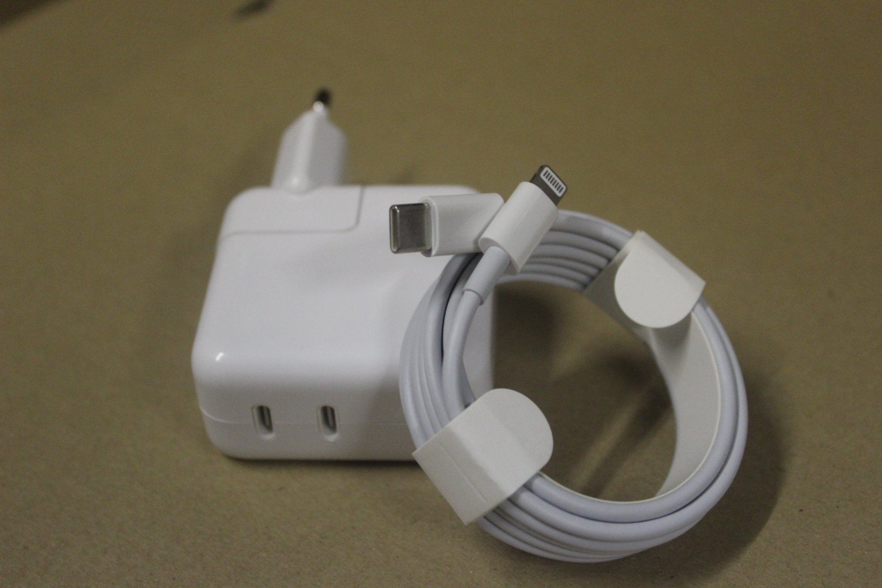 Caricabatterie: 2x USB C Netzteil +2meter iPhone lightning kabel Duo 35W – Nuovo (secondo la descrizione) da Kirchdorf AG venduto da Lionstein