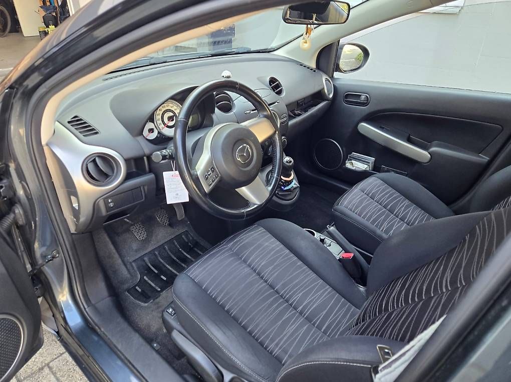 Mazda Automobili: Mazda 2 1.3 HP – Usato da Dagmersellen venduto da Stefhofmann 3