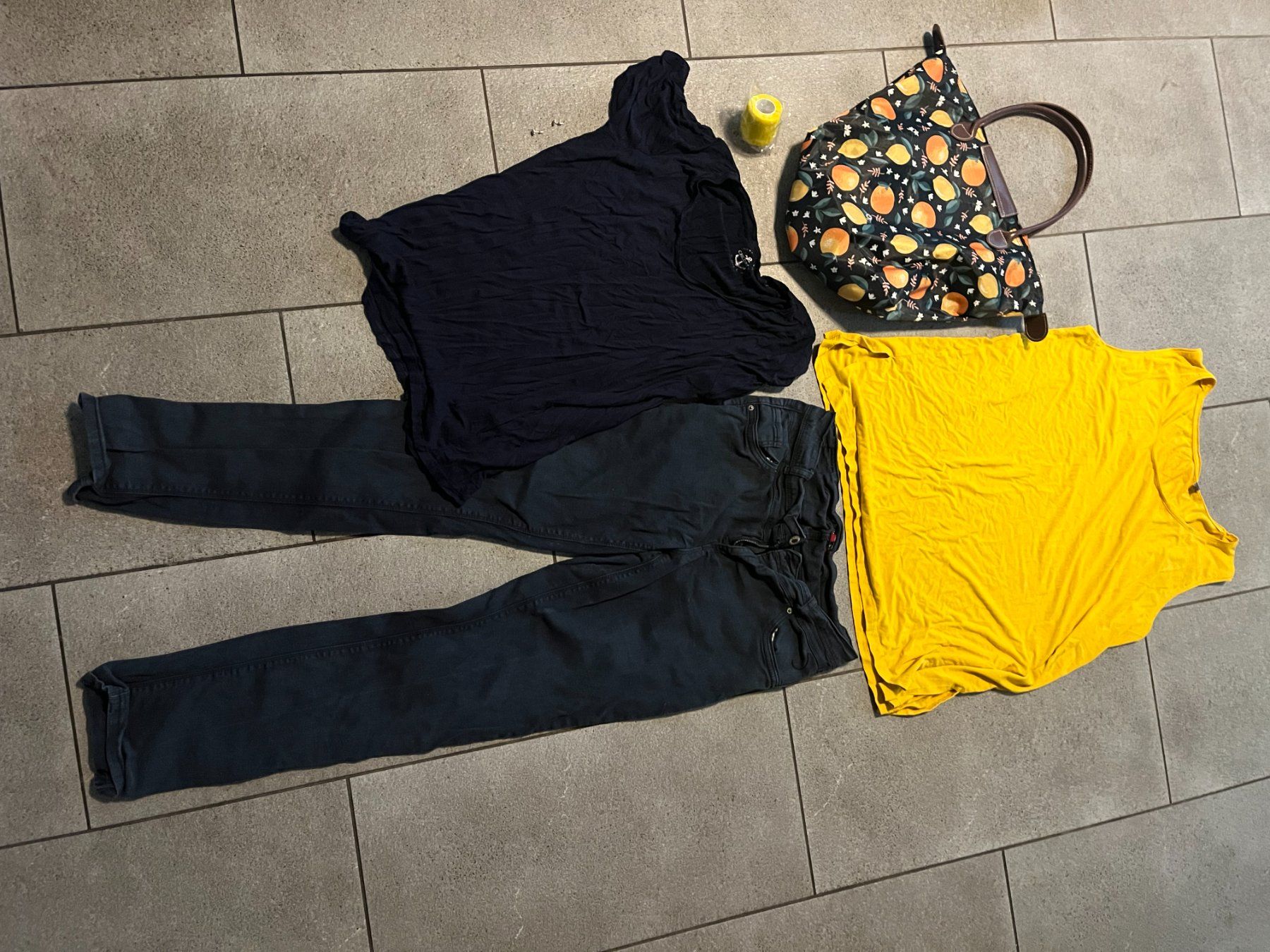 T-shirts: T-Shirts & more – D'occasion à Solothurn par Floefi