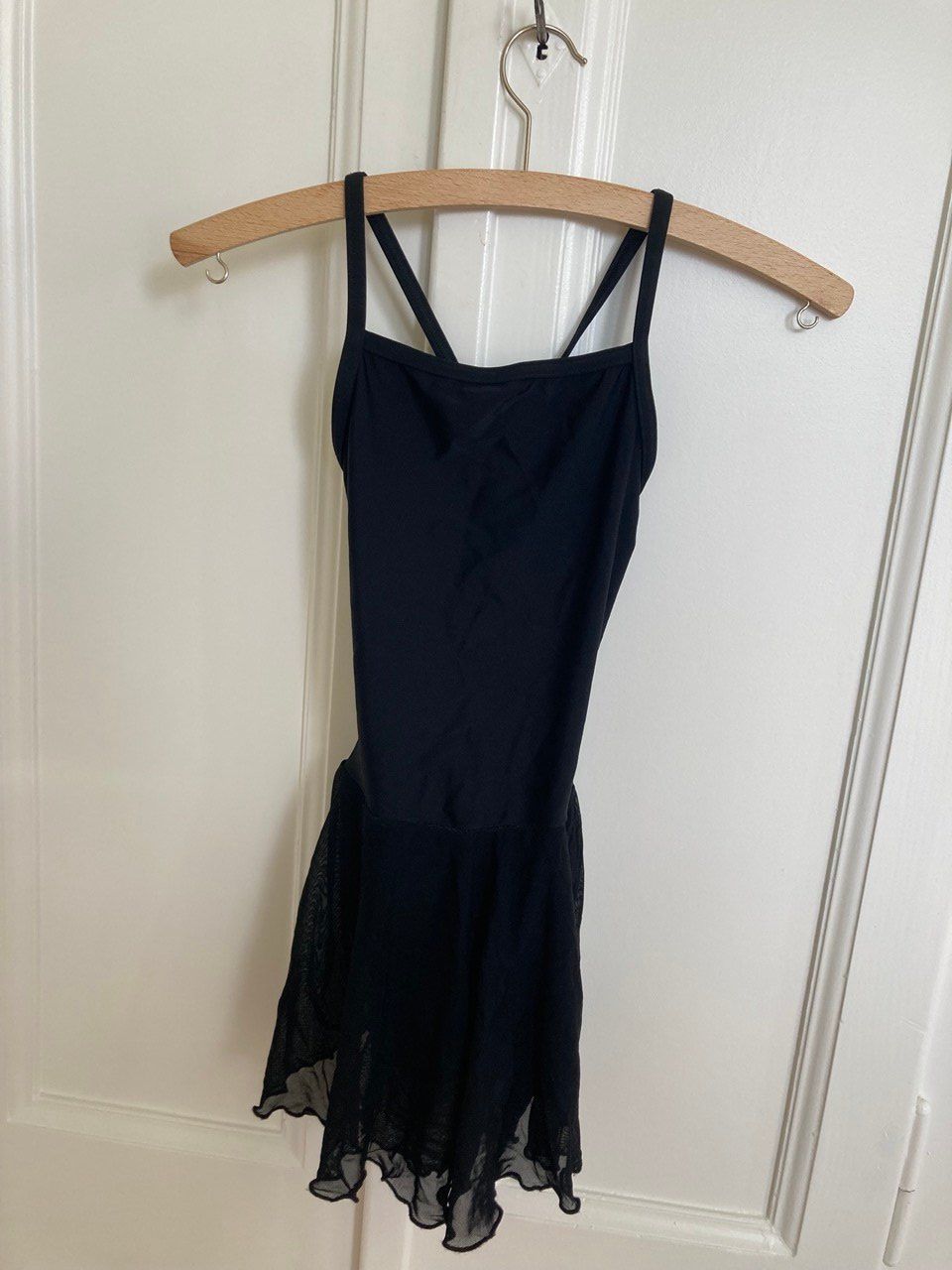 Scarpe, pantaloni & magliette da ginnastica: Justaucorps pour danse classique – Usato da La Tour-de-Peilz venduto da vve_nm8c 3