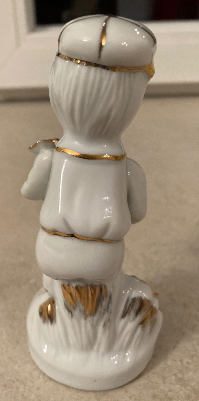 Statuette: Dekorative Figur Knabe mit Blumen, Vintage! – Usato da rheineck venduto da norwegianwood52 4