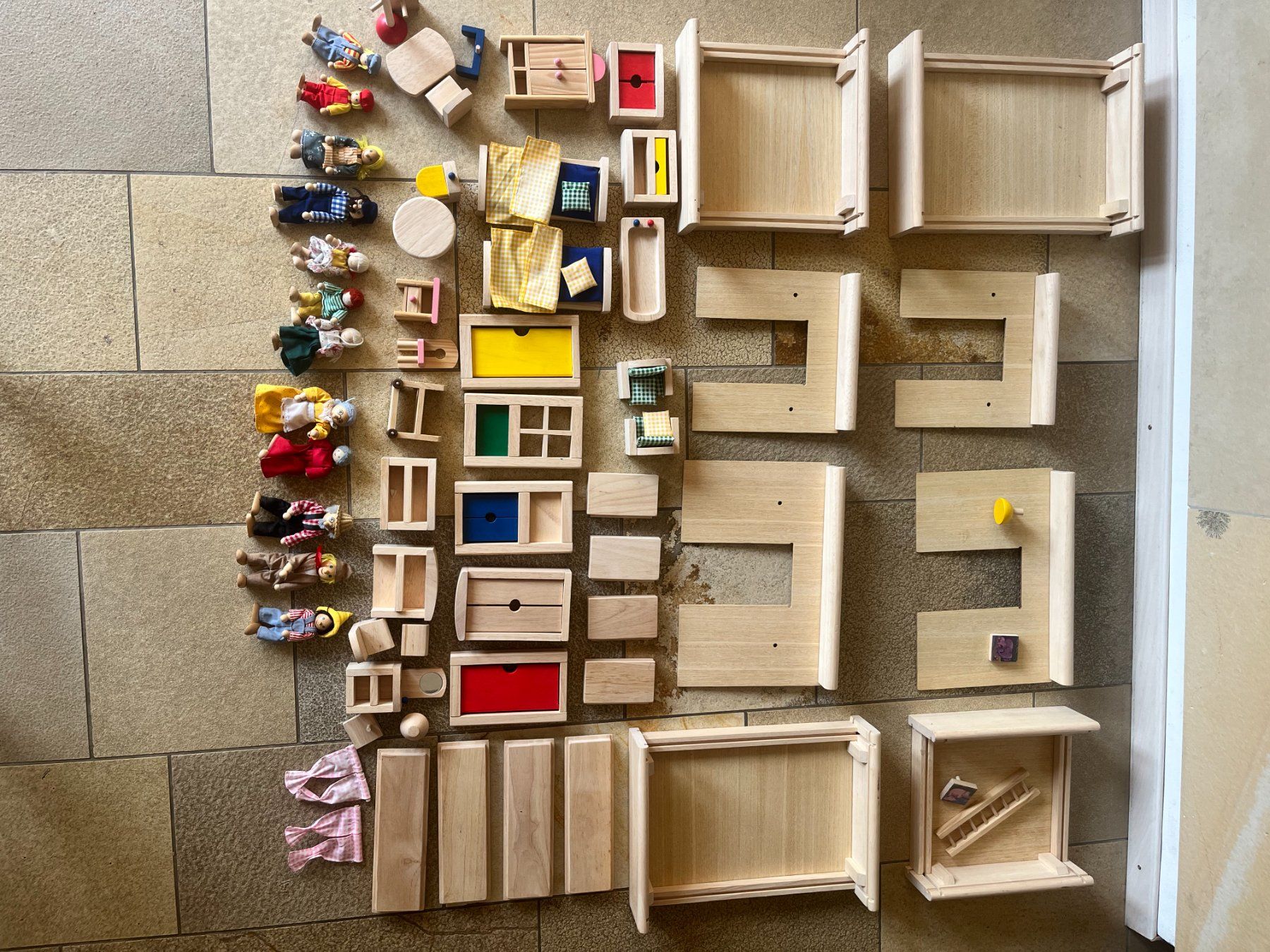 Giocattoli: Holziges Spielhaus – Usato da Thierachern venduto da lou_8l2x 2