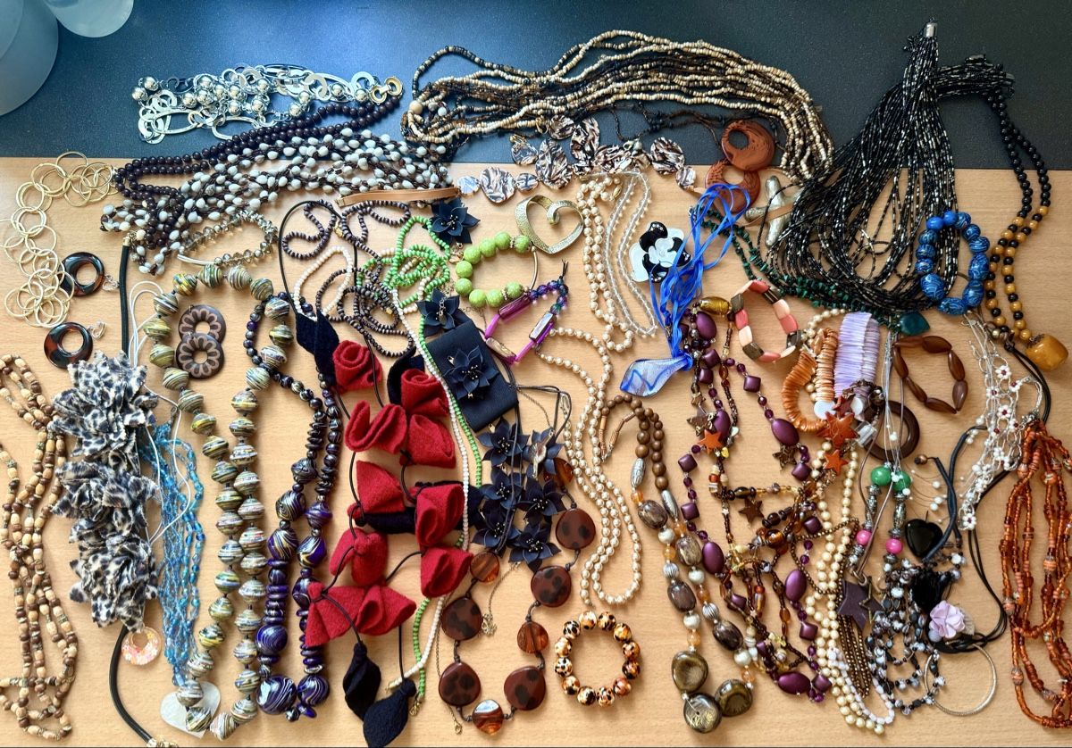 Autres bijoux: 2,3 Kg Modeschmuck Lot – D'occasion à Lamone par LaCantinaMagica 1
