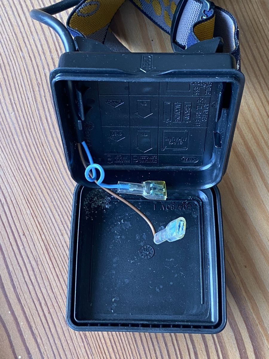 Petzl Lampen: PETZL Stirnlampe – Gebraucht aus Hausen am Albis von CinziaR 4