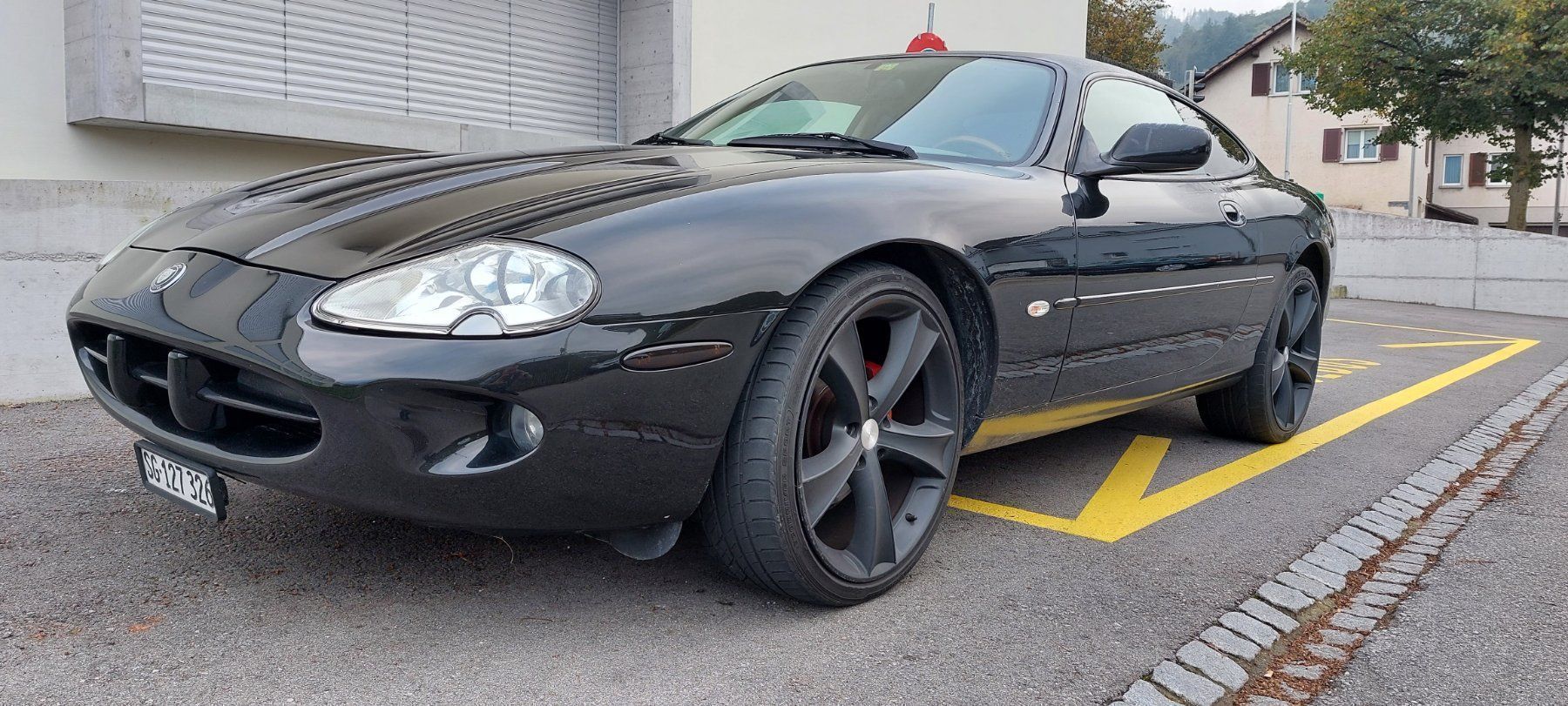 Jaguar Automobili: Jaguar XK8 Coupé – Usato da Buchs/SG venduto da rockresort 1