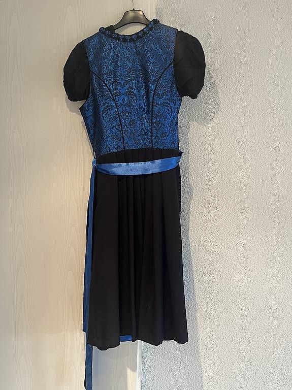 Costumi: Dirndl in Blau/Schwarz  Grösse 40 – Usato da Bätterkinden venduto da ger_62pn 1