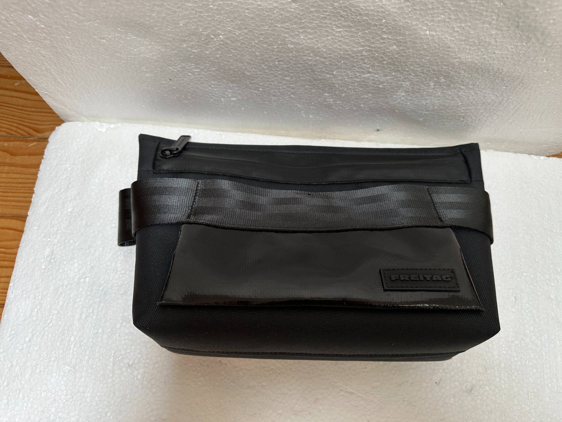 Freitag Custodie per cosmetici: Freitag Pouch F608 Knott neu! – Nuovo (secondo la descrizione) da Gümmenen venduto da FelizitasHermann 4