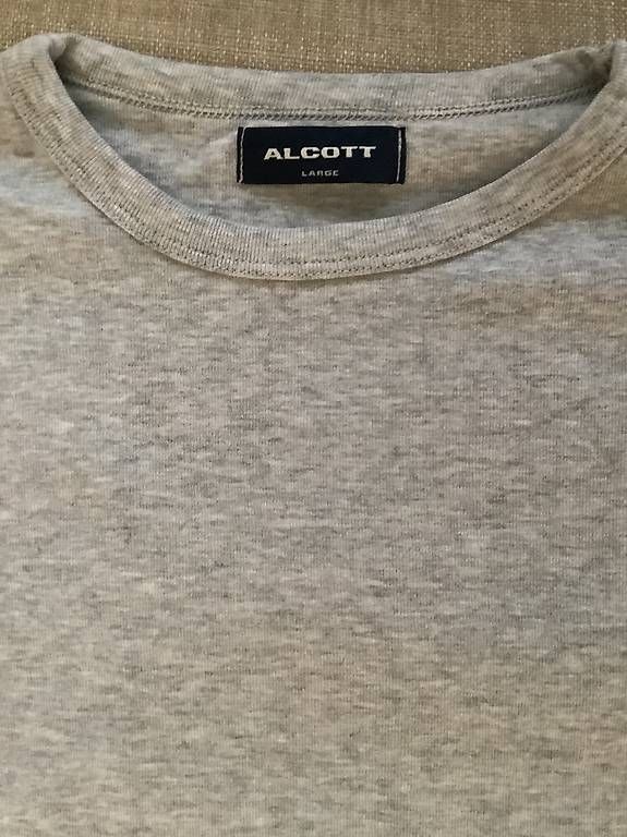 T-shirt: Grey shirt man size L – Nuovo (secondo la descrizione) da Zürich venduto da eli_685m 1