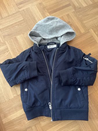 Veste H&M garçon taille 3/4 ans avec capuche grise
