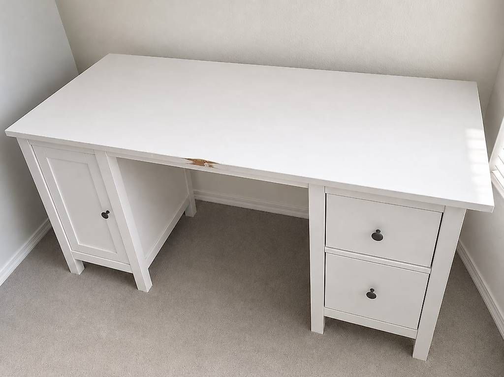 Bureaux: Schreibtisch Hemnes – D'occasion à Baden par sweet85 1