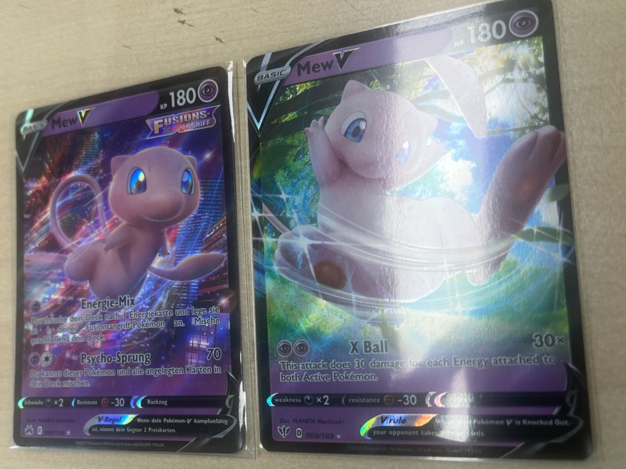 Pokémon Sammelbilder & Trading cards: 2 x Mew V – Neu (gemäss Beschreibung) aus St. Niklaus VS von tru_vj5x 1