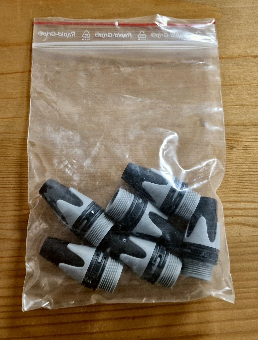 Neutrik Cavi: Neutrik XLR Cable Sleeves - 46pcs – Nuovo e nell'imballaggio originale da Zofingen venduto da Rodeln 5