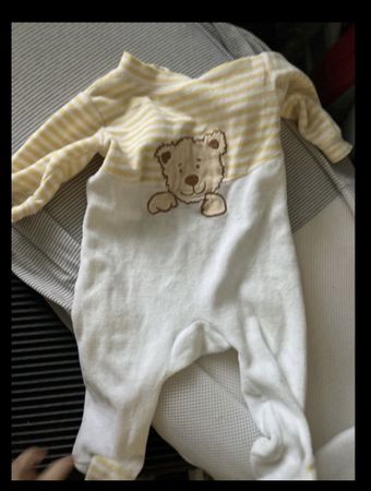Süsser Baby Pyjama mit Bär, Grösse 62, Top Zustand!