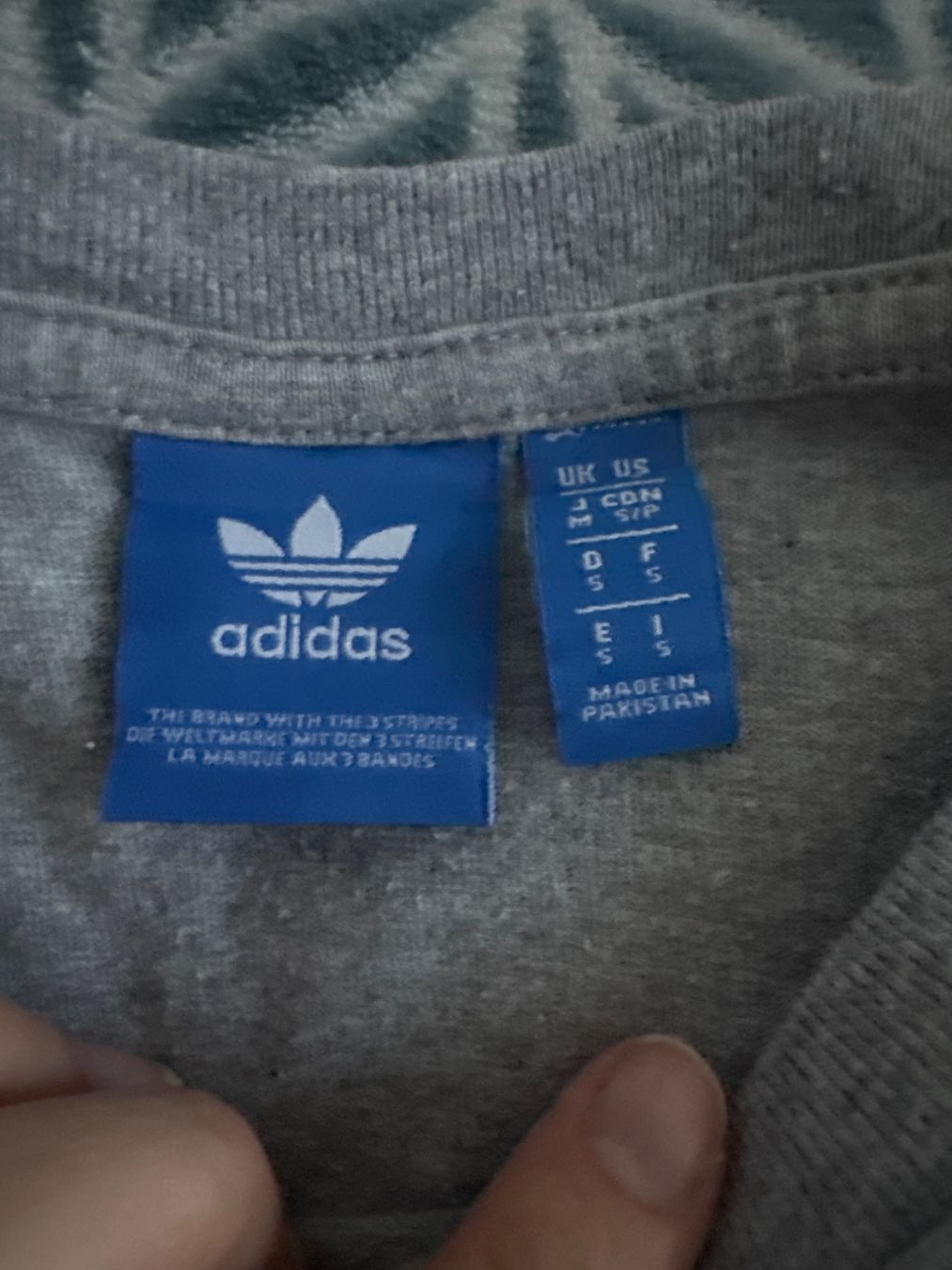 Adidas T-shirt: Adidas Shirt grau Gr. S – Nuovo (secondo la descrizione) da Basel venduto da fiona_second-hand_BS 2