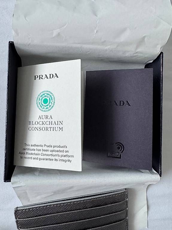 Portafogli: Porte-cartes Saffiano de chez Prada – Usato da Genève venduto da hya_ccc8 3