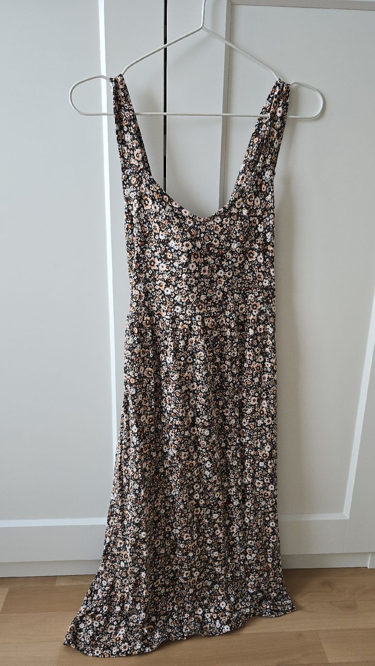 Lascana Kleider: Lascana Blumenkleid Grösse 36/S – Gebraucht aus Buchberg von MaddieF 2