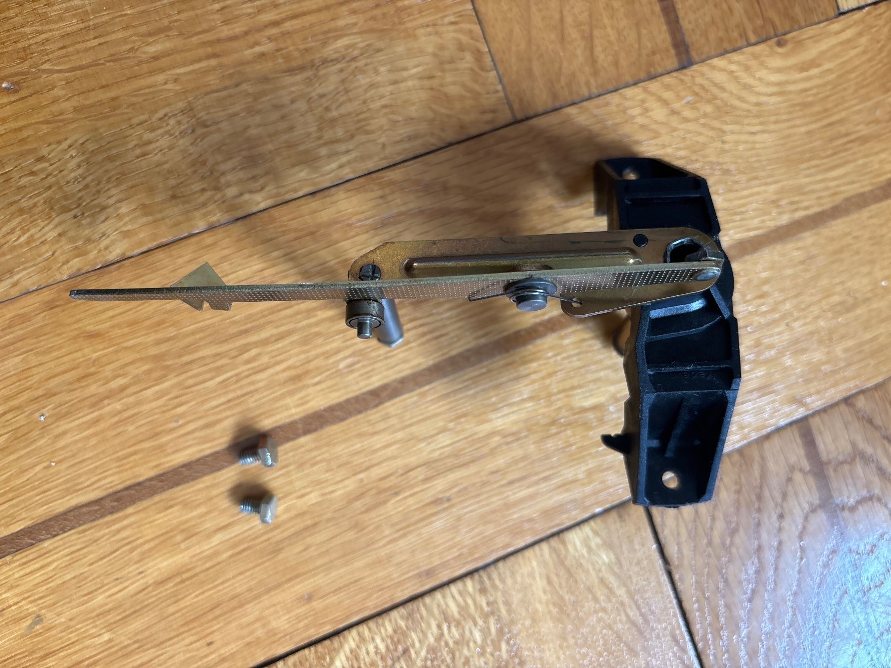 Dual Giradischi: Multi Play Spindle Support Assembly Dual 1249 – Usato da Genève venduto da Buens4