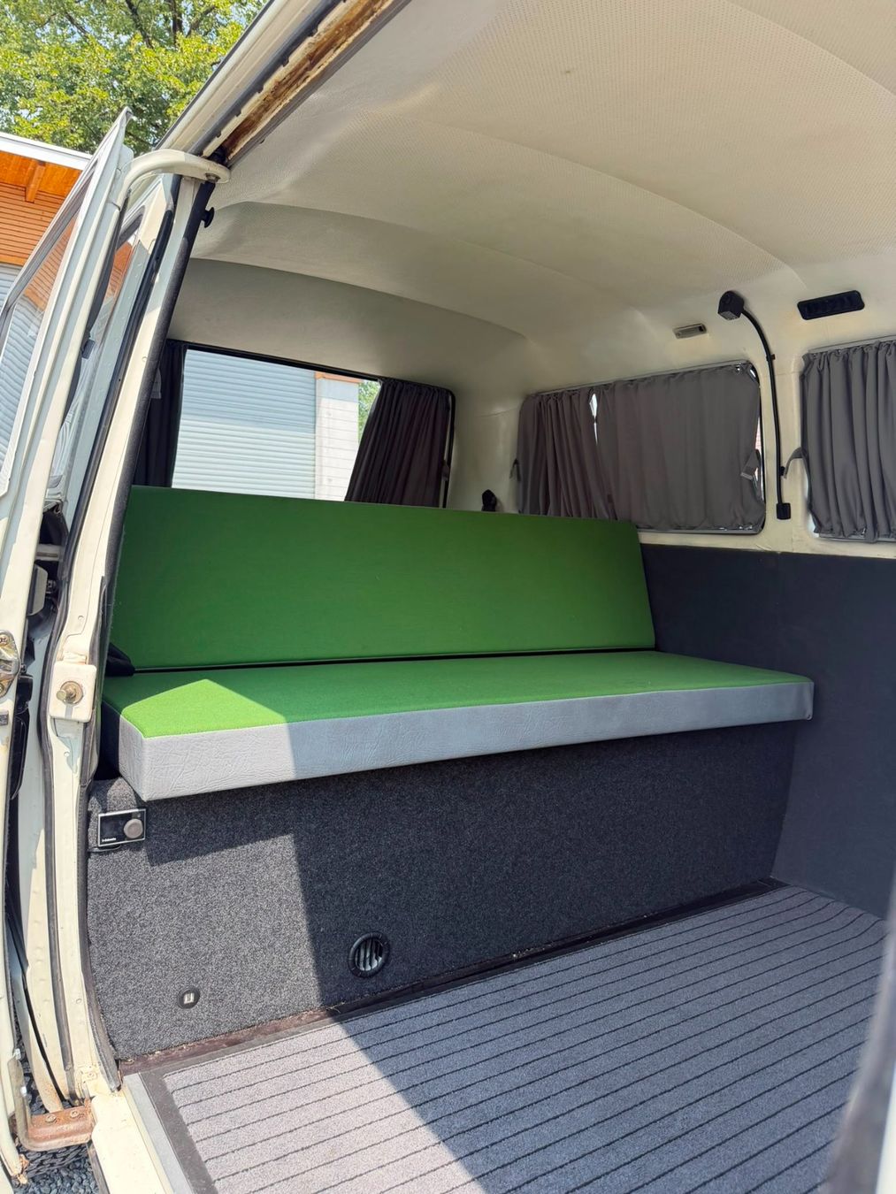 VW Automobili: VW T3 Syncro Camper – Usato da Aristau venduto da Testdriver 4