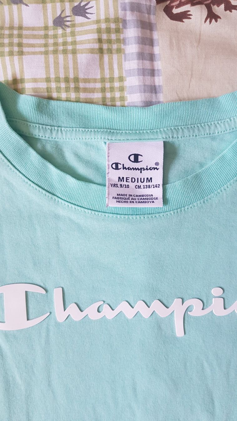 Champion Blusen, T-Shirts & Tops: Champion Sportshirt Gr.134/140 – Gebraucht aus Luzern von silvermoon12 1