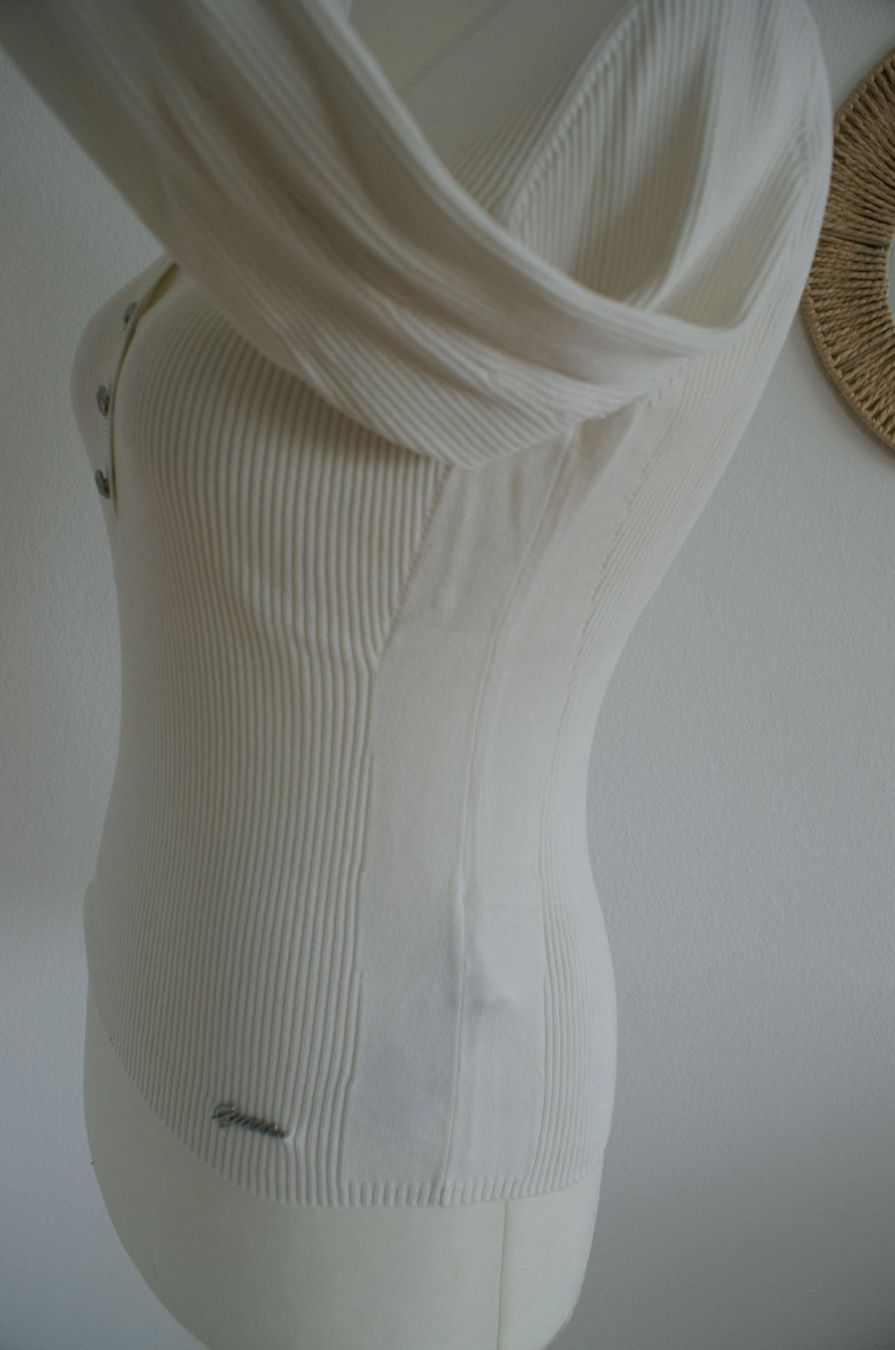 Guess Maglioni & Felpe: neuen Pulli von GUESS, Gr. M/S, in offwhite – Nuovo (secondo la descrizione) da Grüt (Gossau ZH) venduto da o-nyx 5