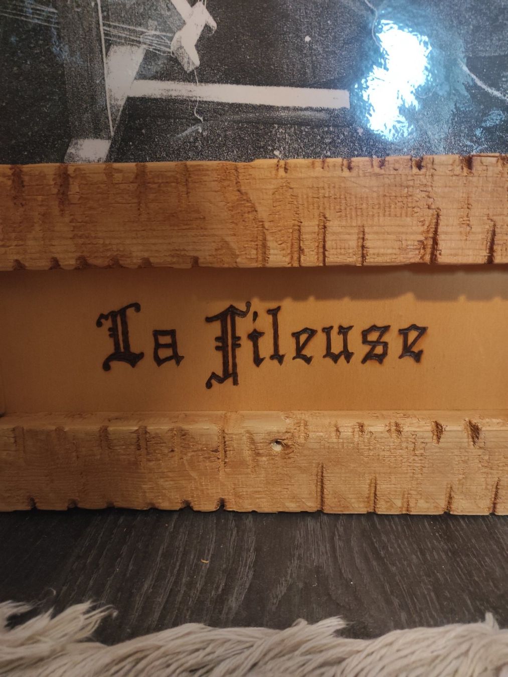 Posters & Illustrations: Tableau photo "La Fileuse" – D'occasion à La Roche FR par seashellfan 1