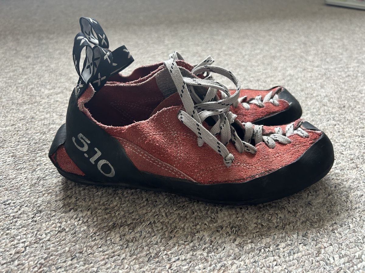 Five Ten Scarpe da uomo: Five Ten Kletterschuhe, Grösse 41 – Usato da Gondiswil venduto da shaenu