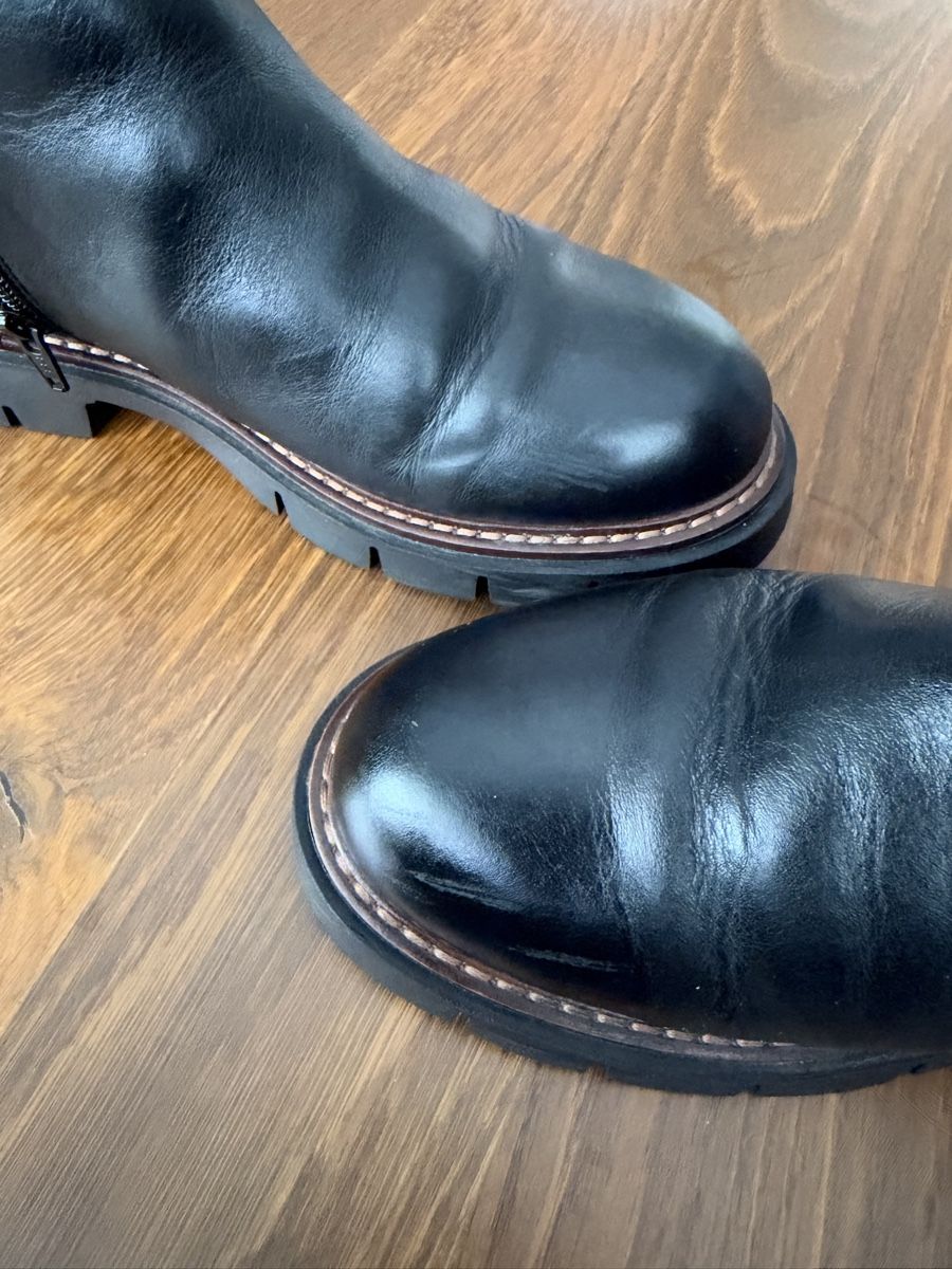 Scarpe da donna: Winterstiefel mit Lammfell von Day – Usato da Dübendorf venduto da suv_7dsx 9