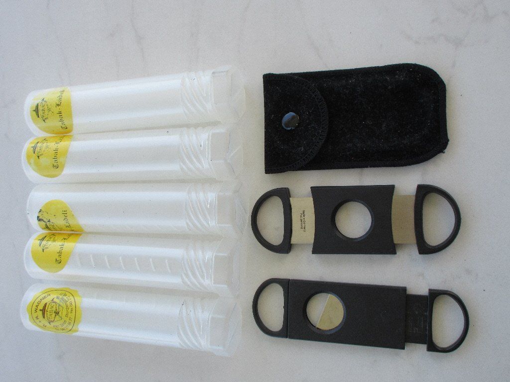 Sigari: 4 Zigarren Tubos und 2 Cutter – Usato da Zug venduto da roche72
