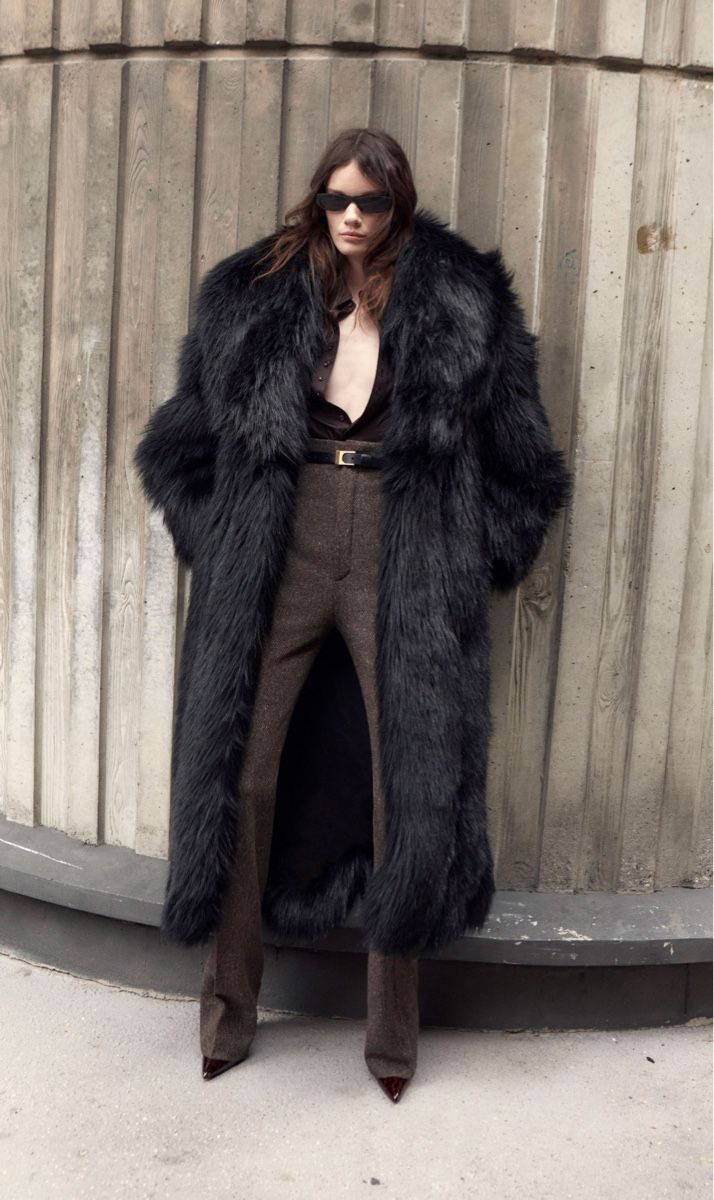 H&M Cappotti: H&M Kunstfell Mantel Schwarz, Lang, Gr. S – Nuovo (secondo la descrizione) da Zürich venduto da ElissZurich