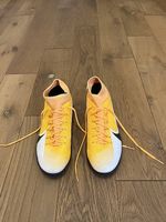 Nike Hallenschuh gelb schwarz Gr. 40