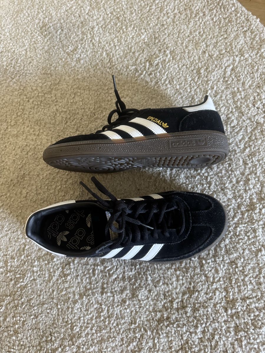 Herrenschuhe: Adidas Spezial noir taille 39.5 – Gebraucht aus Lausanne von fan_d56k 1