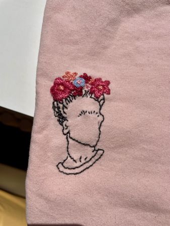 Handgemachter Frida Kahlo Pullover, rosa, Stickerei. Gr. S-M