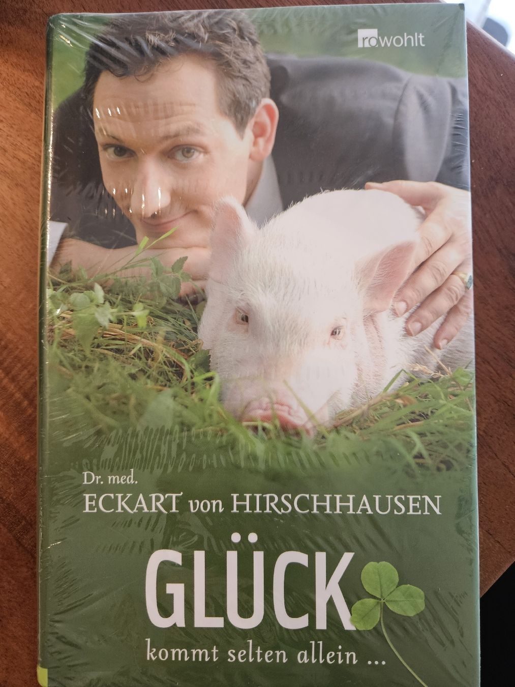 Bücher: Buch Glück kommt selten allein – Neu und originalverpackt aus Mels von nic_r6tt