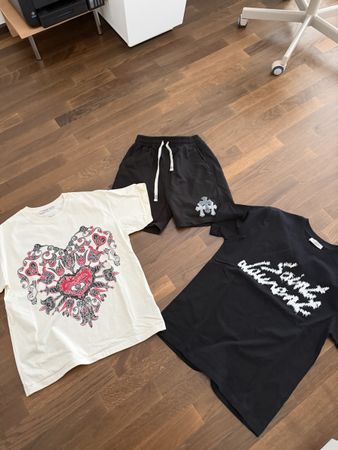 Designer Klamotten (2 T-Shirt plus Hose)