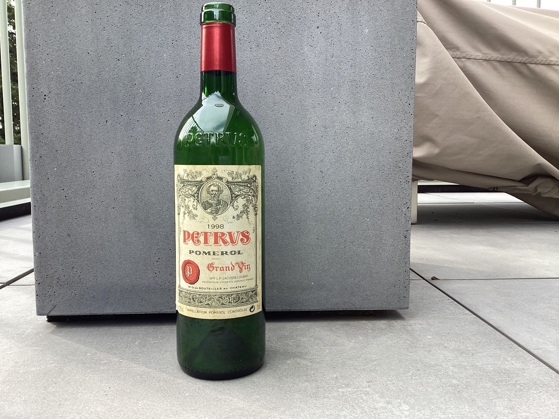 Château Pétrus Vino: Château Pétrus Weinflasche 1998 – Usato da Flawil venduto da Barschfreak