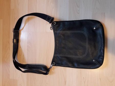 Schwarze Ledertasche, Umhängetasche von Longchamp
