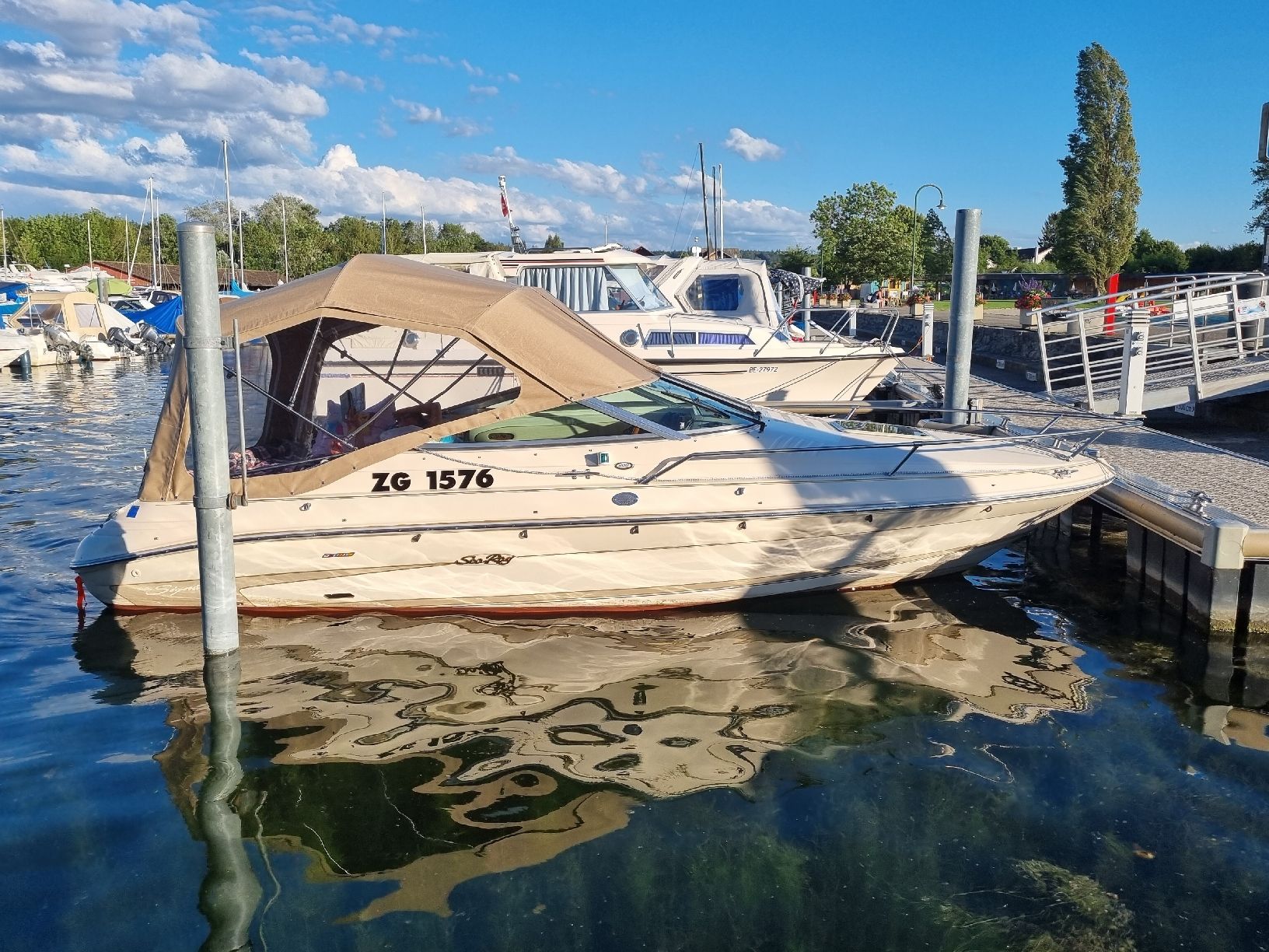 Barche: Motorboot 5.7 L, V 8, 8 Pers. – Usato da Hasle LU venduto da stupero 2