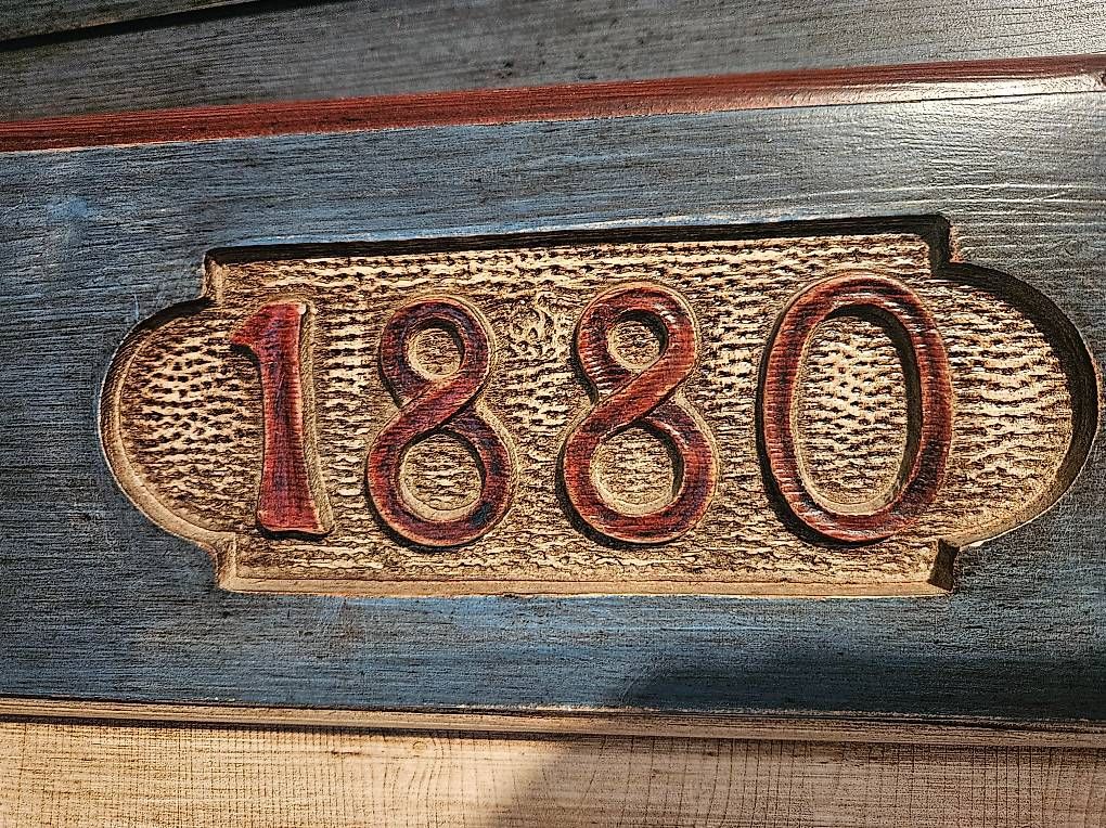 Armadi: Armoire ancienne  bois décoré – Usato da Echarlens venduto da biker333 1