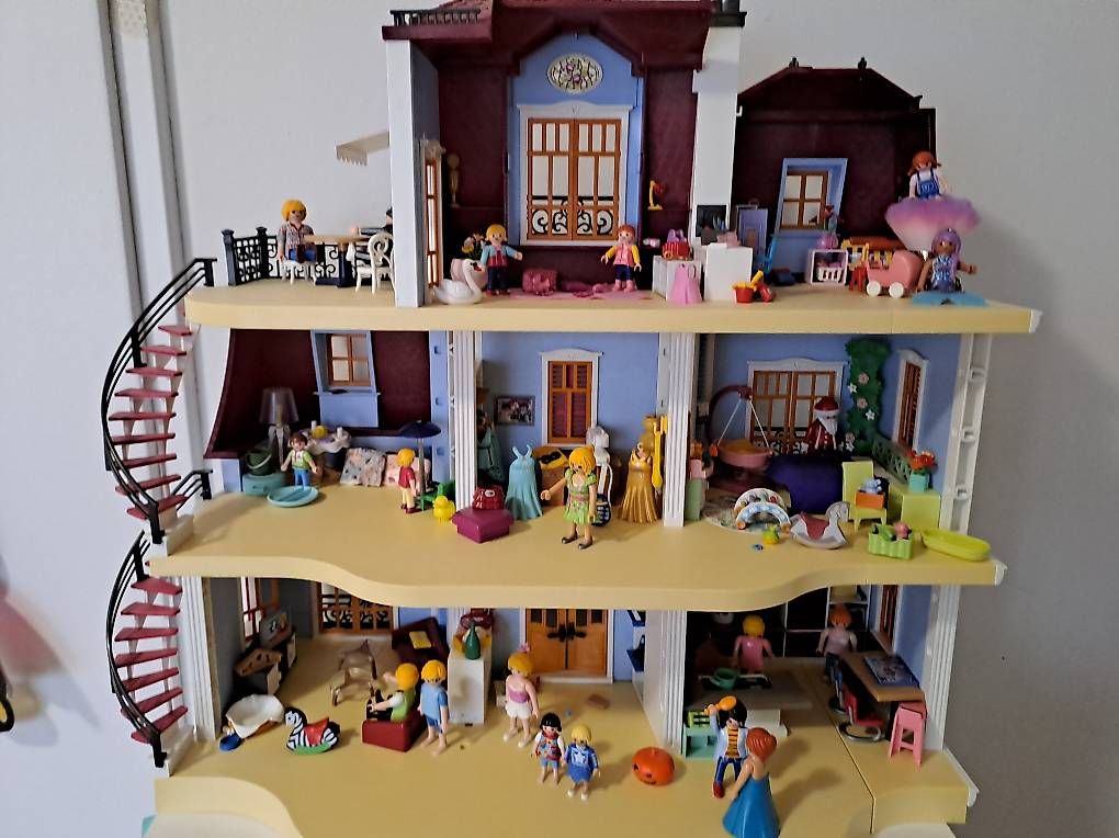 Playmobil Giocattoli: Grosses Playmobil Haus – Usato da Zürich venduto da Simonikus