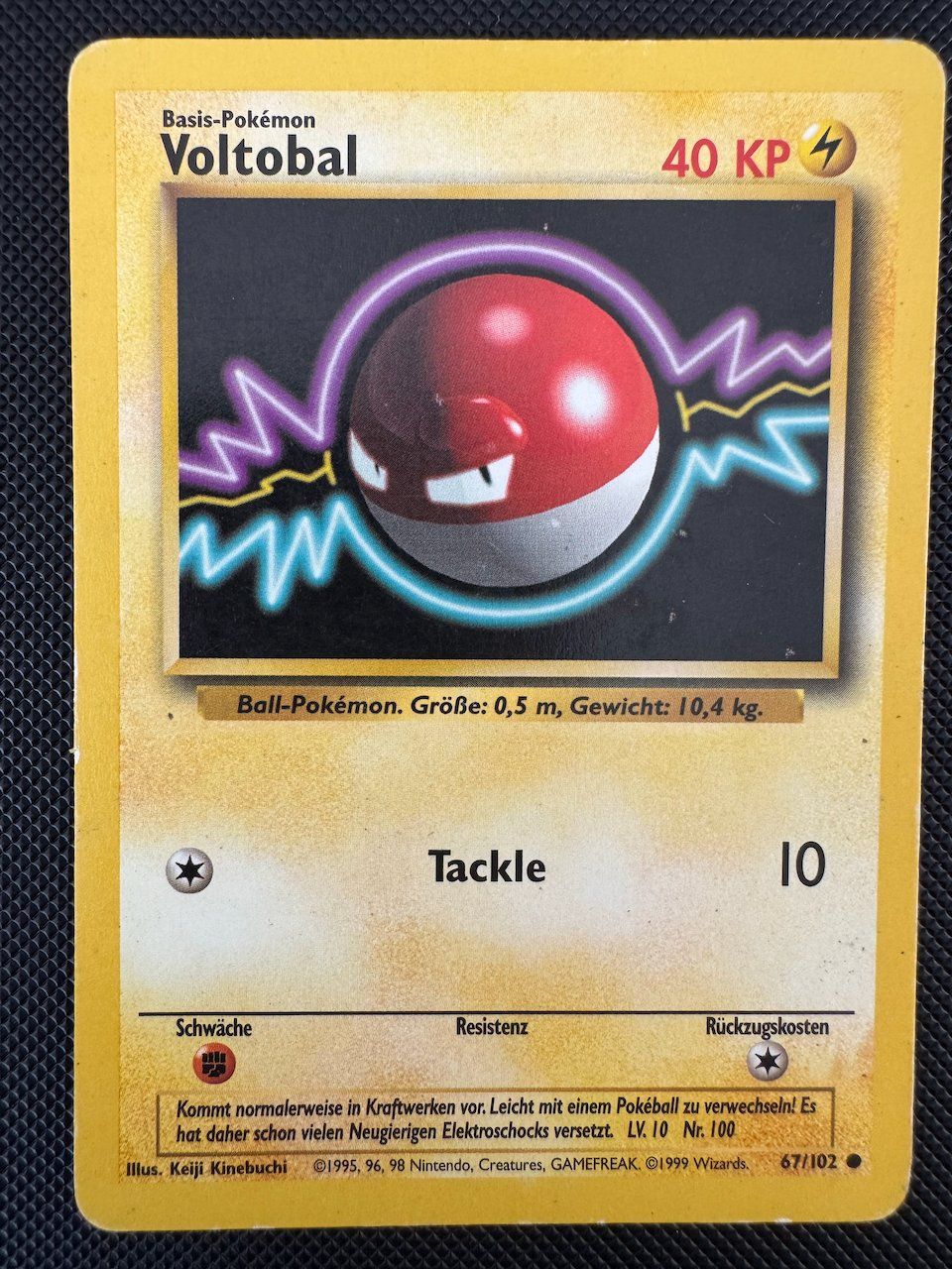 Pokémon Cartes à collectionner: Voltorb (Voltobal) Pokémon Base Set DE 67/102 – D'occasion à Dübendorf par d_h_dlr5