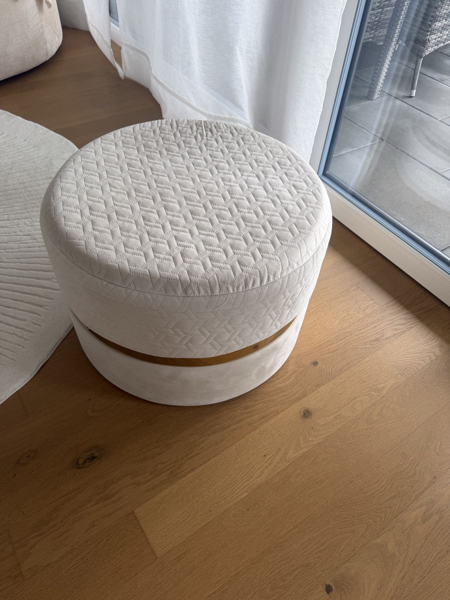 Sgabelli: Runder Hocker beige mit Goldring – Usato da Lengnau BE venduto da oka_x9s8 2