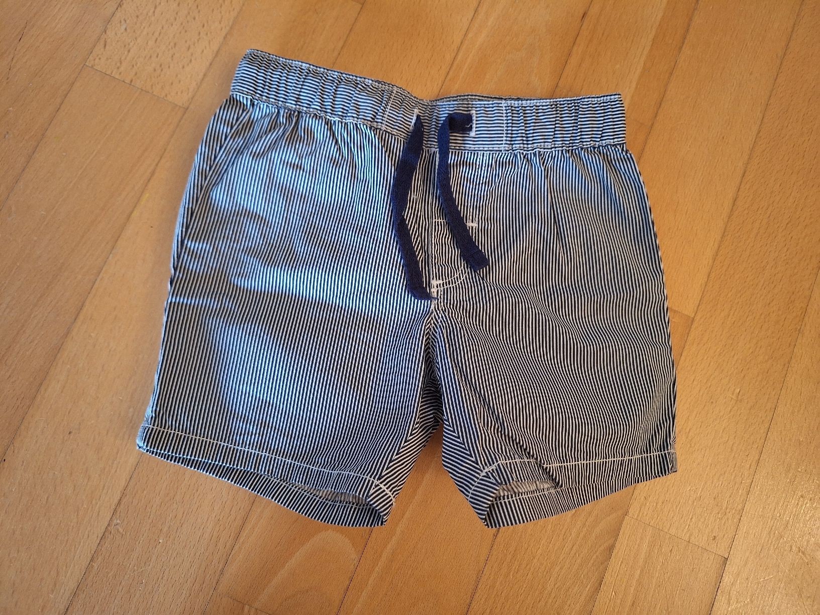 H&M Pantaloni: Shorts von H&M in Gr. 80 – Nuovo (secondo la descrizione) da Oberrieden venduto da smarties949