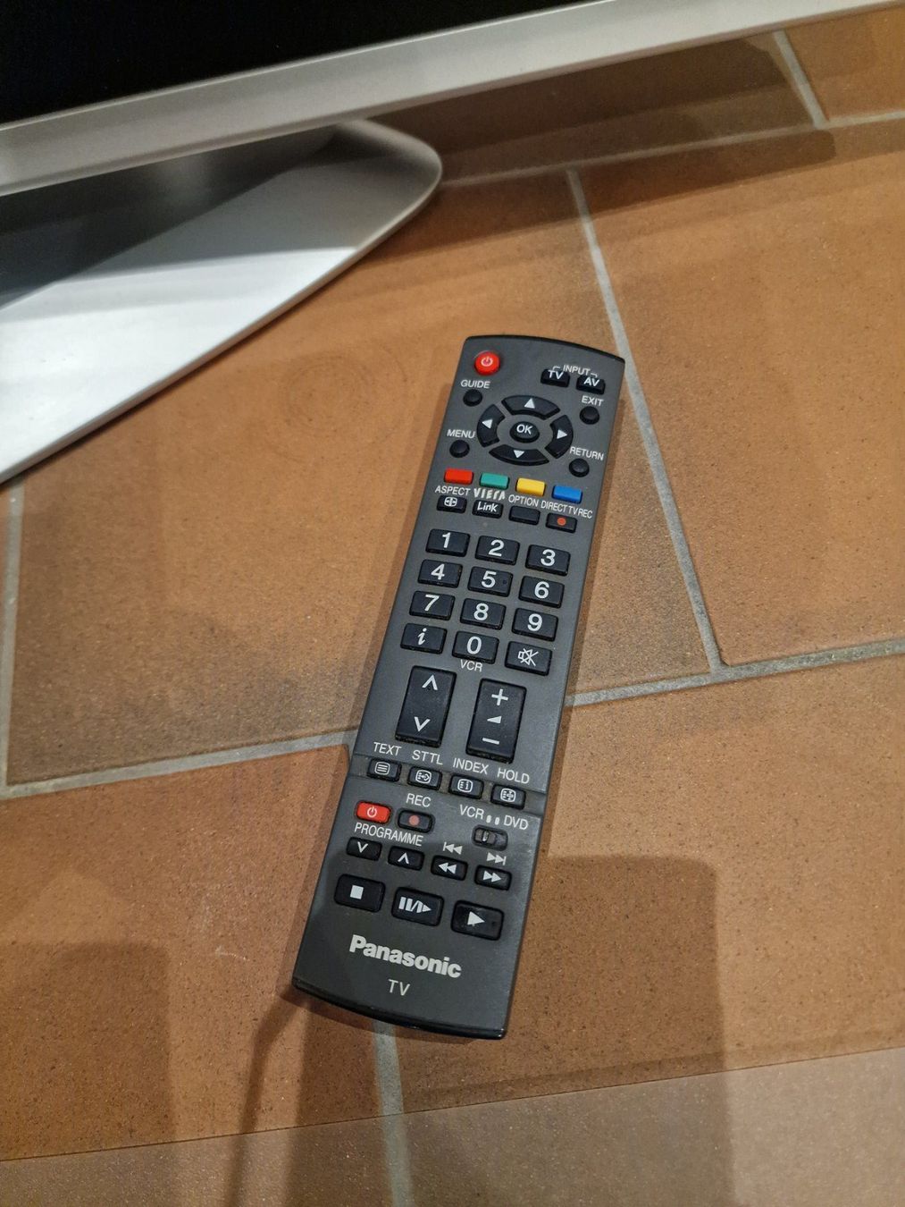 Panasonic Fernseher: Panasonic TX-D32LF72F LCD Fernseher – Defekt aus Buchrain von Sssschaller 2