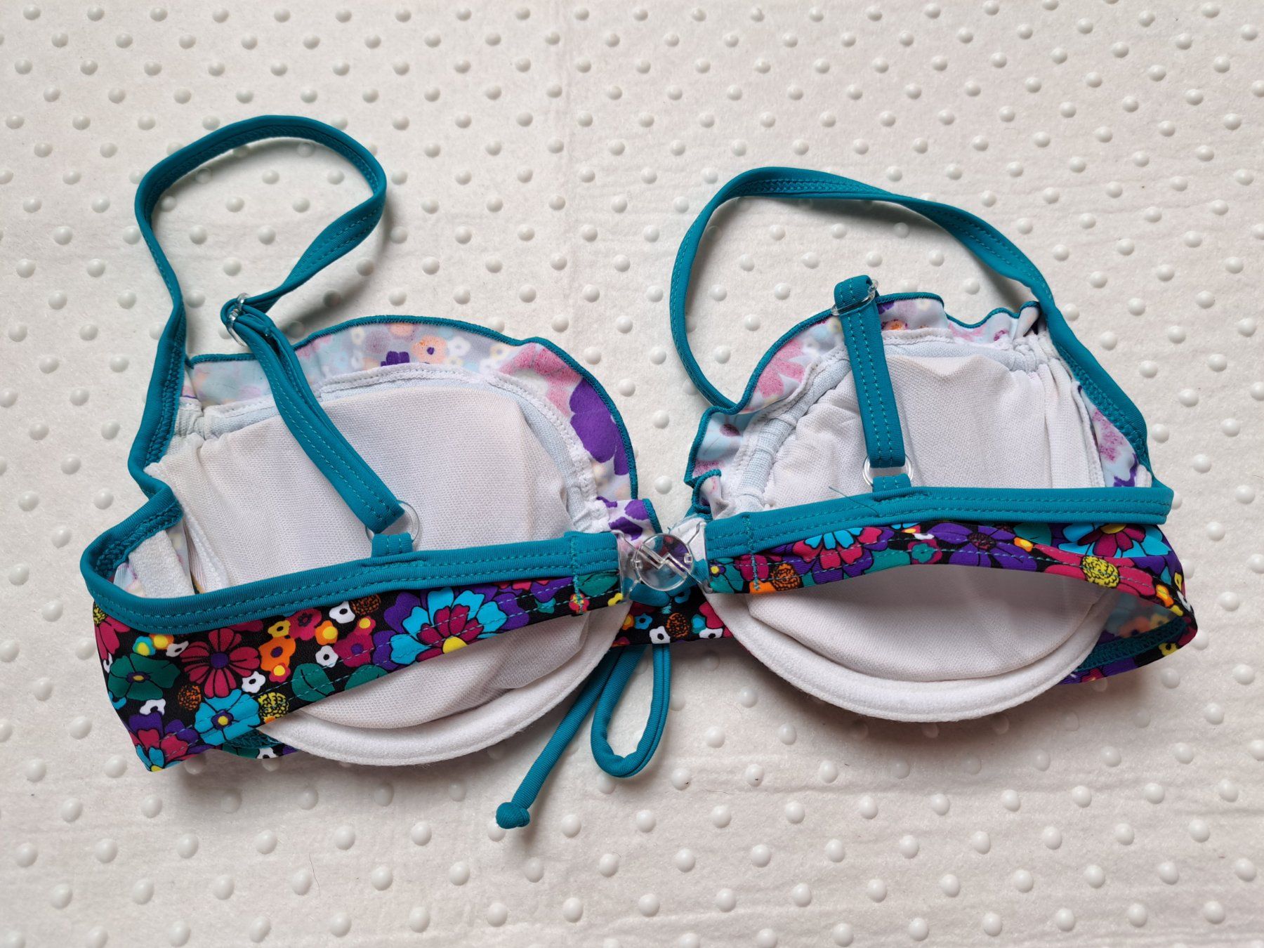 Costumi da bagno & Bikini: Neu! Blumiges Bikinioberteil 34B – Nuovo e nell'imballaggio originale da Gysenstein venduto da joshuas81 2
