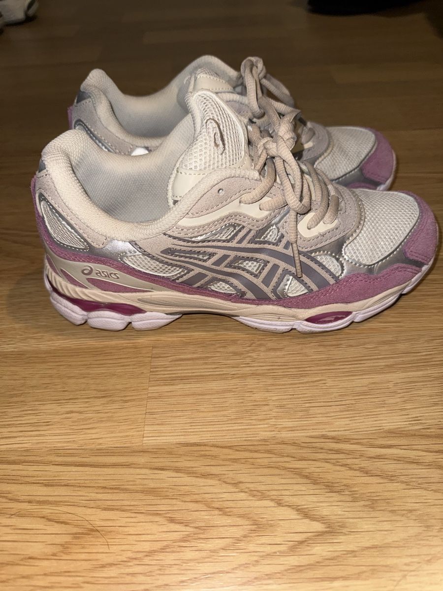 Asics Damenschuhe: Asics Gel NYC 37.5 – Gebraucht aus Riehen von sar_8wrq
