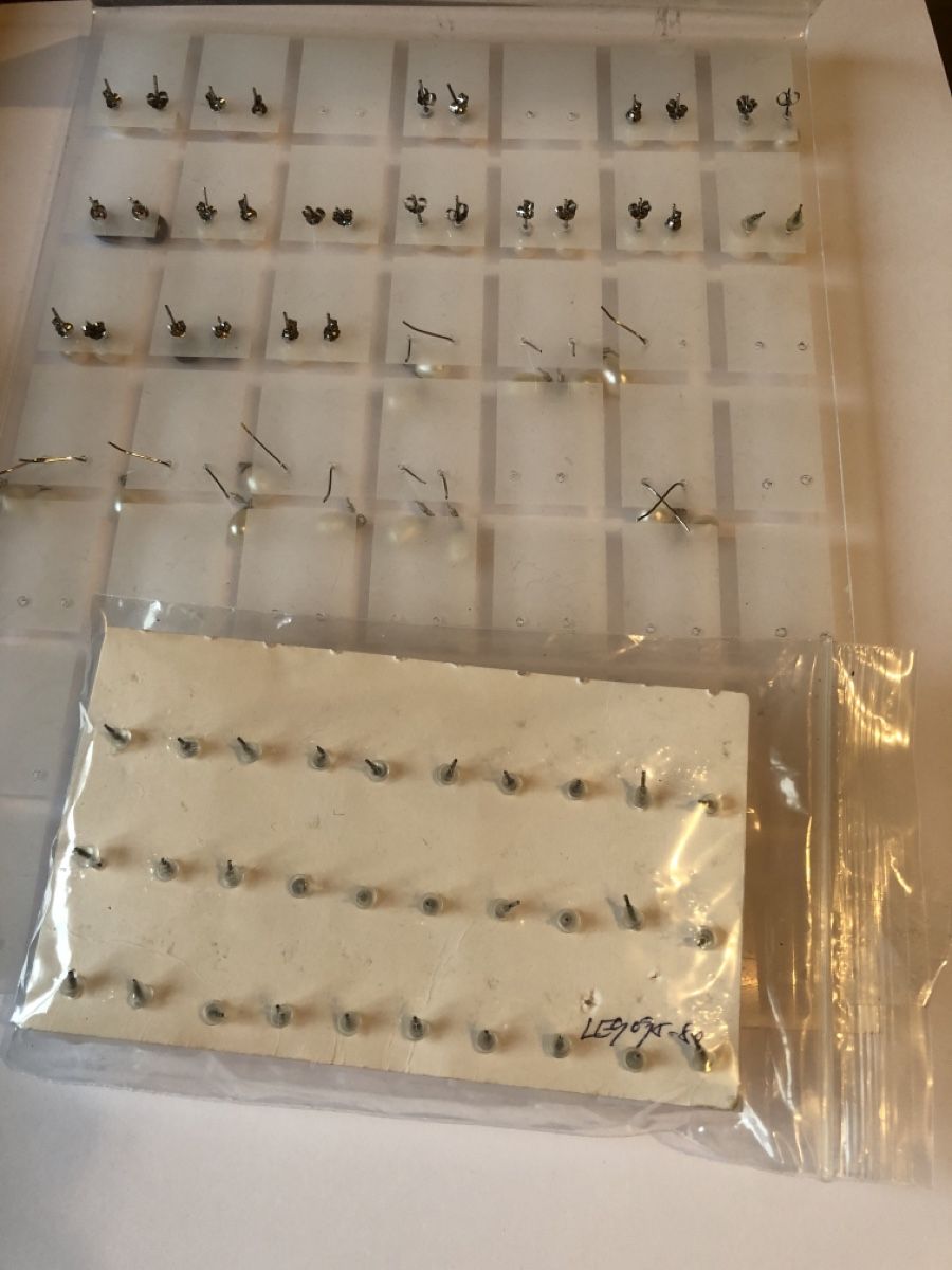 Orecchini pendenti & Orecchini a lobo: Ohrringe Ohrstecker Set Diverse – Usato da Arth venduto da Vrecam51 1